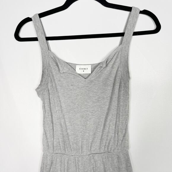 Everly Small S Heather Gray Split VNeck Ribbed Romper Casual Lounge Shorts - Picture 3 of 6